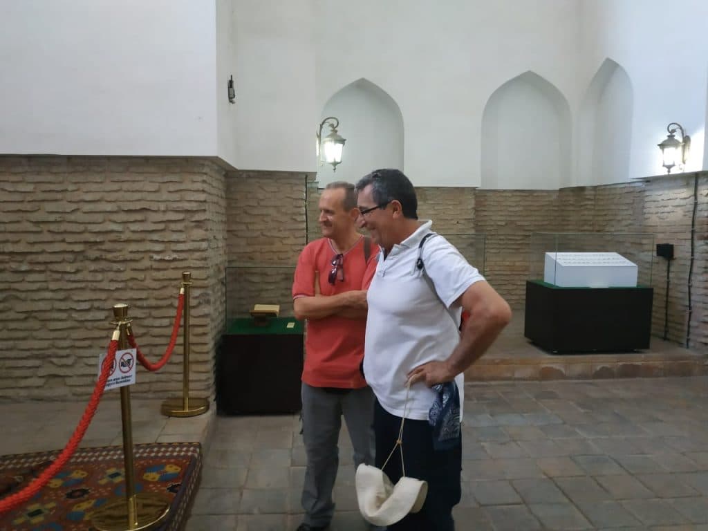 ИНТУРИСТЫ ИЗ ИСПАНИИ