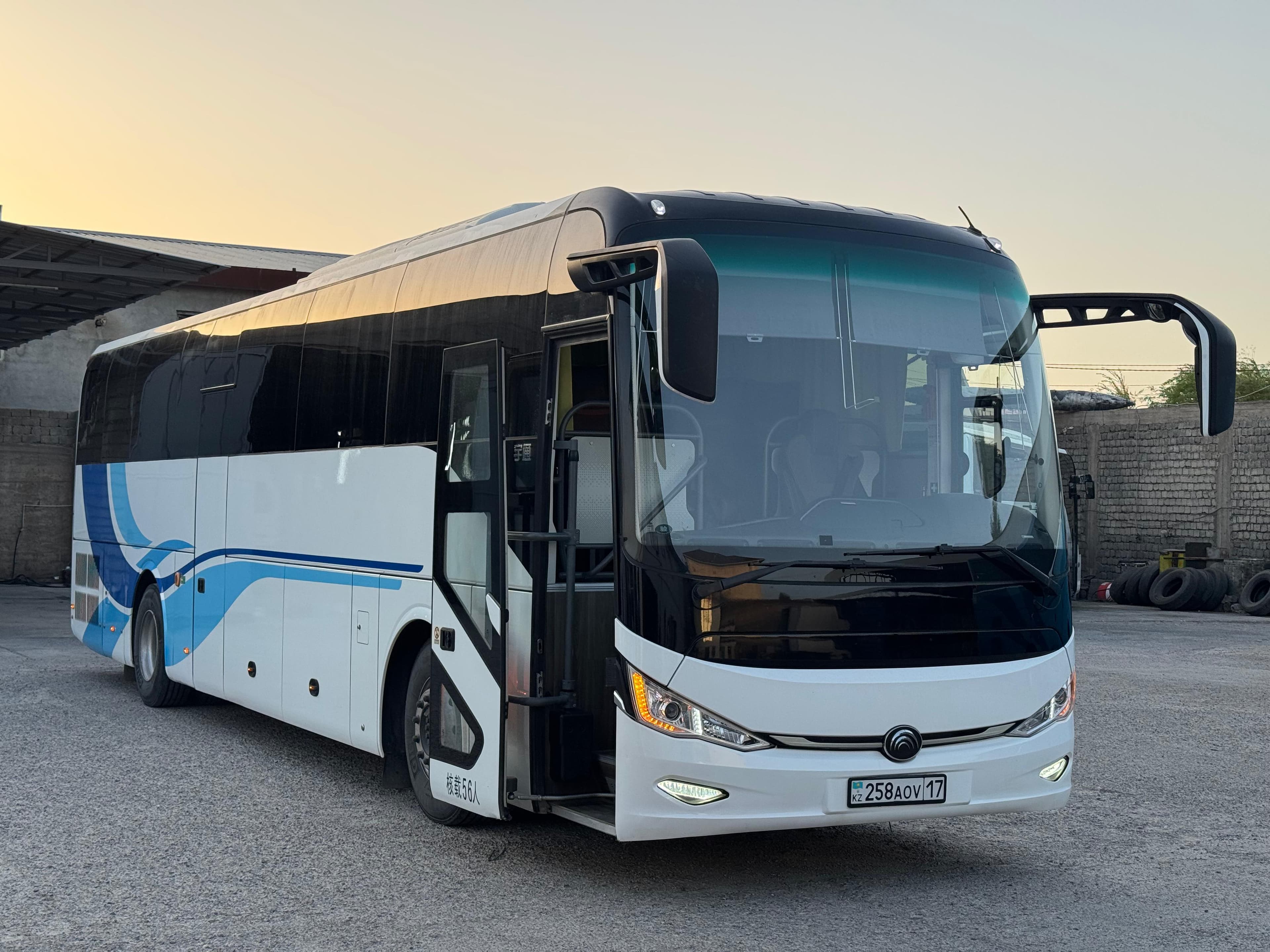 Туристический автобус